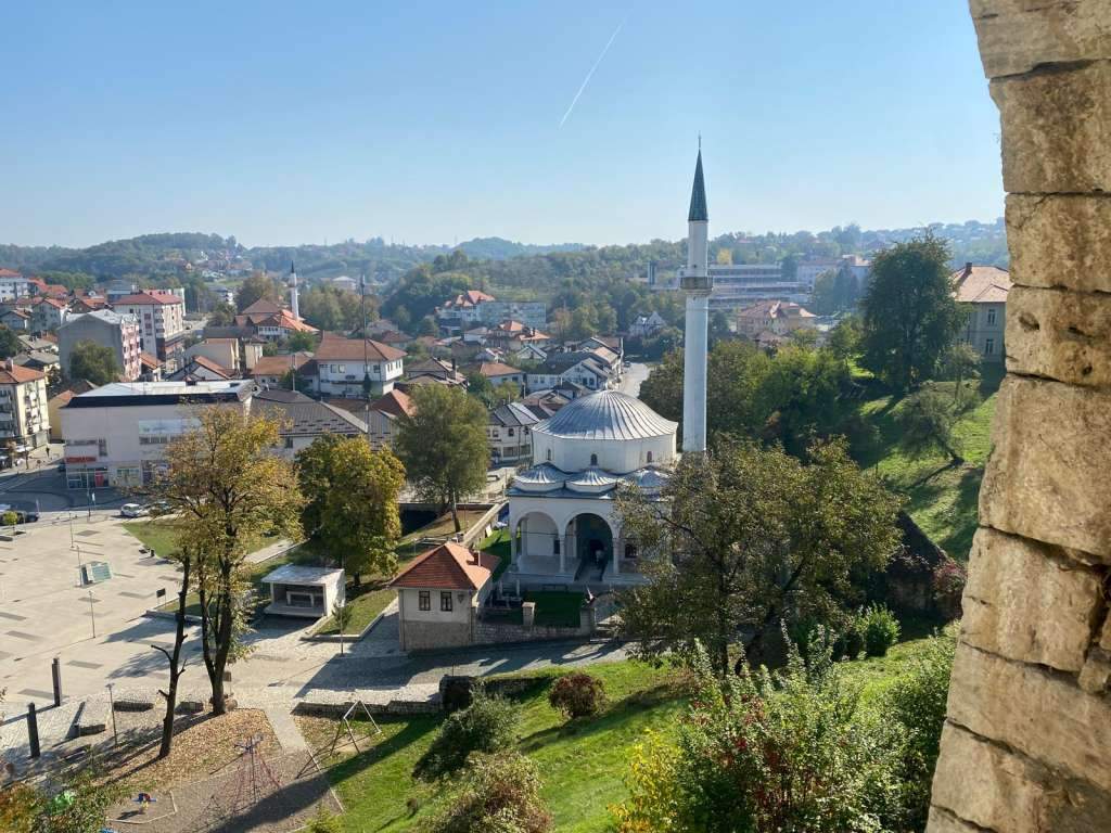 Sa munare Husejnije uči mujezin...: 200 godina džamije Husein-kapetana Gradaščevića